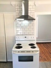 127 Front St, Unit Floor 2 in Middletown, CT - Foto de edificio - Building Photo