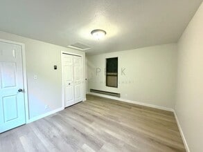 3063 Oak Bay Rd in Port Hadlock, WA - Building Photo - Building Photo