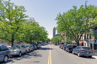 388 Audubon Ave in New York, NY - Building Photo - Building Photo