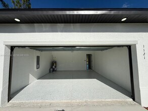 1121 Florence St E in Lehigh Acres, FL - Building Photo - Building Photo