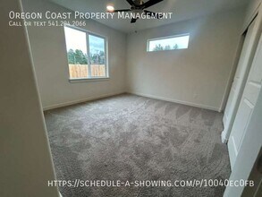 15 Johnson St in Depoe Bay, OR - Building Photo - Building Photo