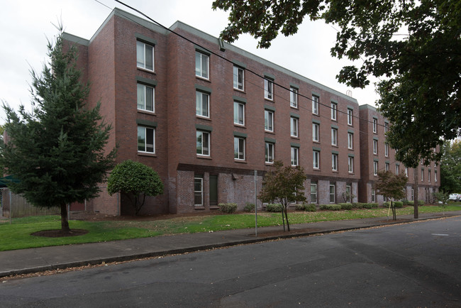 Cascadian Terrace in Portland, OR - Building Photo - Building Photo