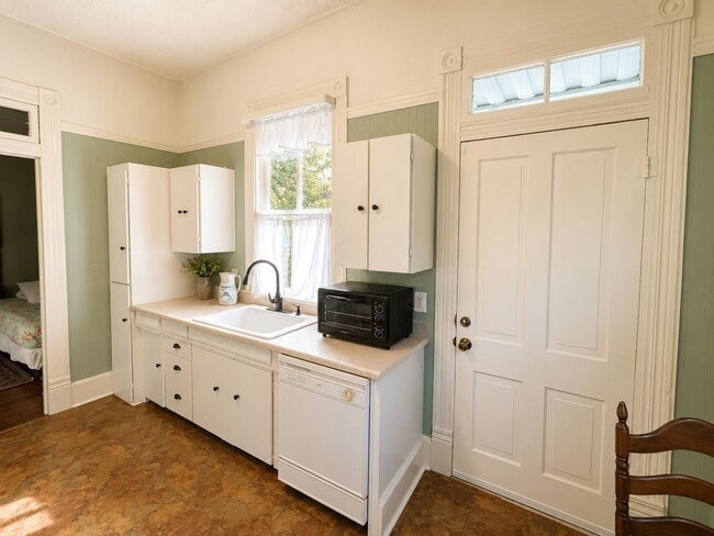 property at 1515 33rd St