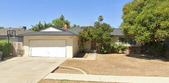5721 N Callisch Ave in Fresno, CA - Building Photo