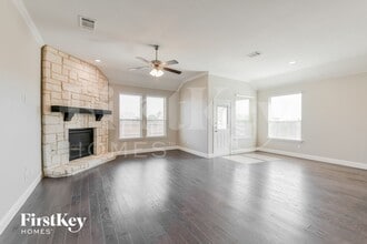 4041 Honeyapple Way in Fort Worth, TX - Building Photo - Building Photo