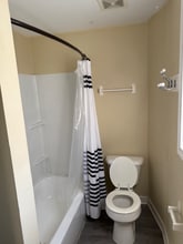 930 W Poplar St in Springfield, MO - Building Photo - Building Photo