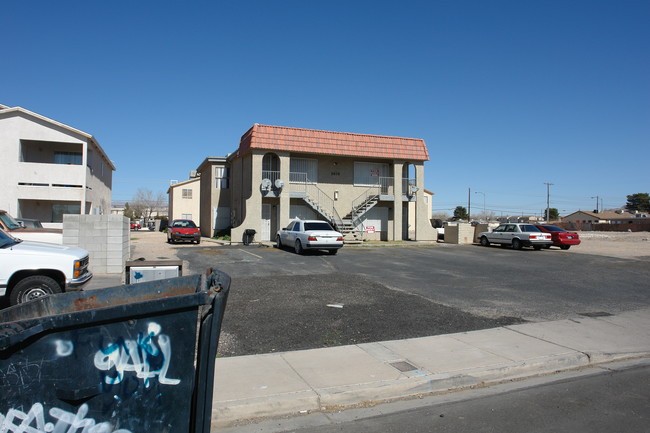 5676 Meikle Ln in Las Vegas, NV - Building Photo - Building Photo