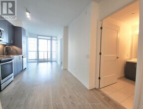 7895 Jane St in Vaughan, ON - Building Photo - Building Photo