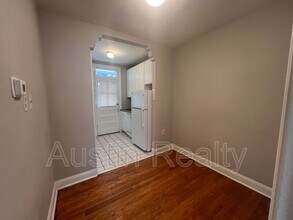 7076 Mitchell Ave in St. Louis, MO - Building Photo - Building Photo