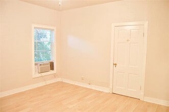 608 W Hickory St in Denton, TX - Building Photo - Building Photo