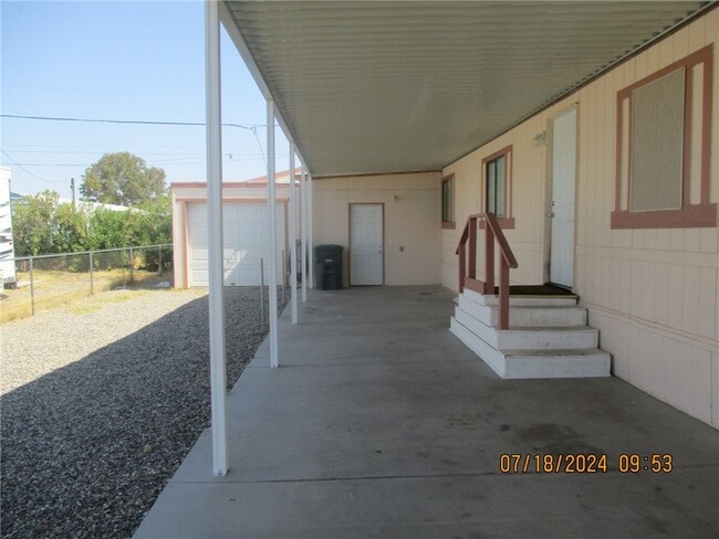 1585 Vereda Ln in Fort Mohave, AZ - Foto de edificio - Building Photo