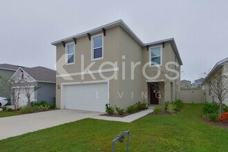 32158 Katelin Cir in Leesburg, FL - Foto de edificio - Building Photo
