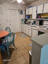 56 Margaret Rd in Ormond Beach, FL - Foto de edificio - Building Photo