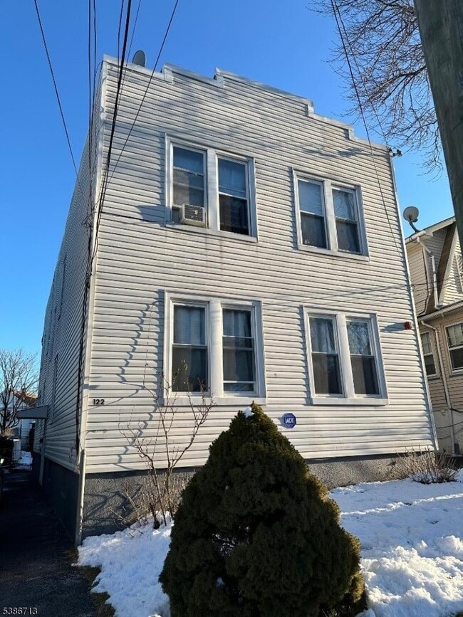 122 Buffalo Ave in Paterson, NJ - Building Photo - Building Photo