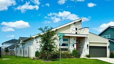 8001 Edmondson Bnd in Austin, TX - Building Photo - Building Photo