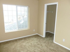 Reed Townhomes in Salem, OR - Building Photo - Interior Photo