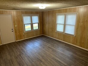 1001 Cheatham Ave in Springdale, AR - Building Photo - Building Photo