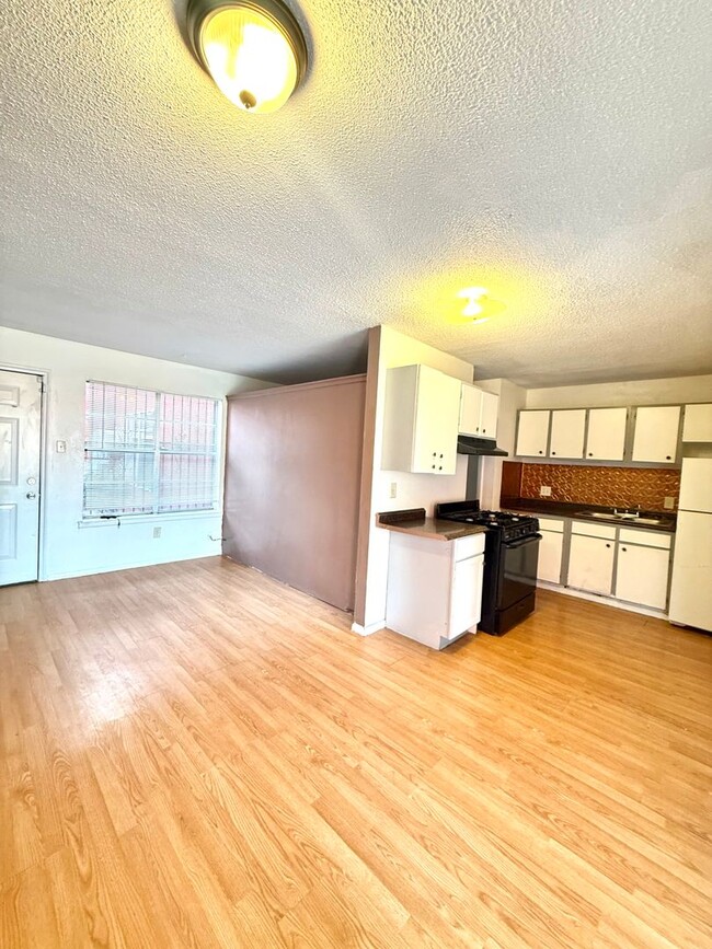 2800 Vail Ave SE in Albuquerque, NM - Building Photo - Building Photo