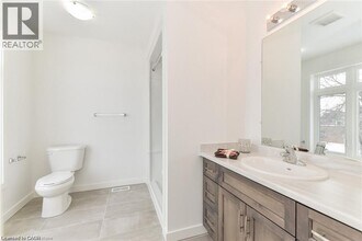 46 Franklin St S in Kitchener, ON - Building Photo - Building Photo