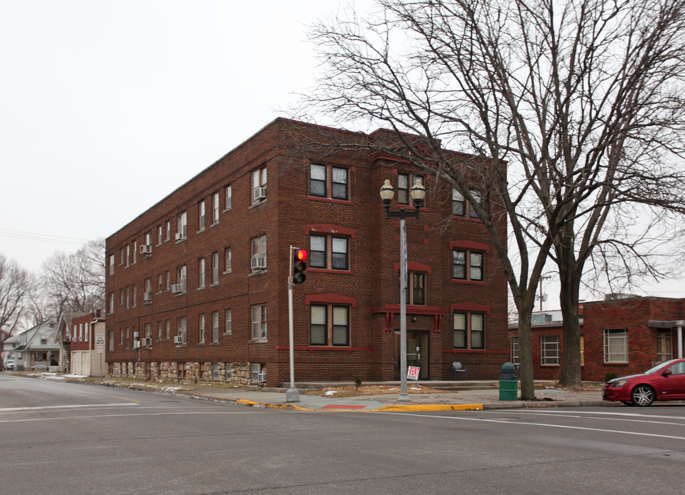 Alpha Apartments in North Kansas City, MO - Building Photo