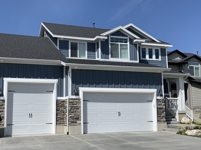 property at 1452 Dunbar Ln