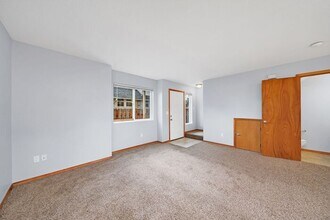 4518 SE 99th Ave in Portland, OR - Foto de edificio - Building Photo