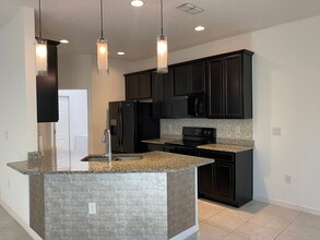 769 Star Magnolia Dr in Kissimmee, FL - Foto de edificio - Building Photo