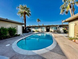 45421 Sunset Ln, Unit 2 in Palm Desert, CA - Building Photo