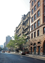 160 E 26th St in New York, NY - Foto de edificio - Building Photo