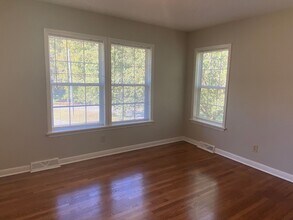 220 Scheer Ave in Durham, NC - Building Photo - Building Photo