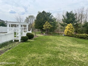 12 Glennon Rd in Latham, NY - Building Photo - Building Photo