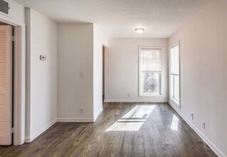 608 Jack Warner Pkwy, Unit 1 bedroom in Tuscaloosa, AL - Building Photo - Building Photo