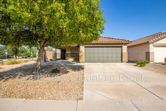 33411 N Stone Ridge Dr in San Tan Valley, AZ - Building Photo - Building Photo