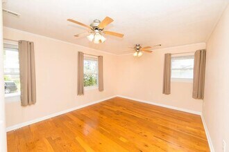 1021 Meadow Ln in Bloomington, IN - Building Photo - Building Photo