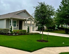 101 Altamont St in Hutto, TX - Building Photo - Building Photo