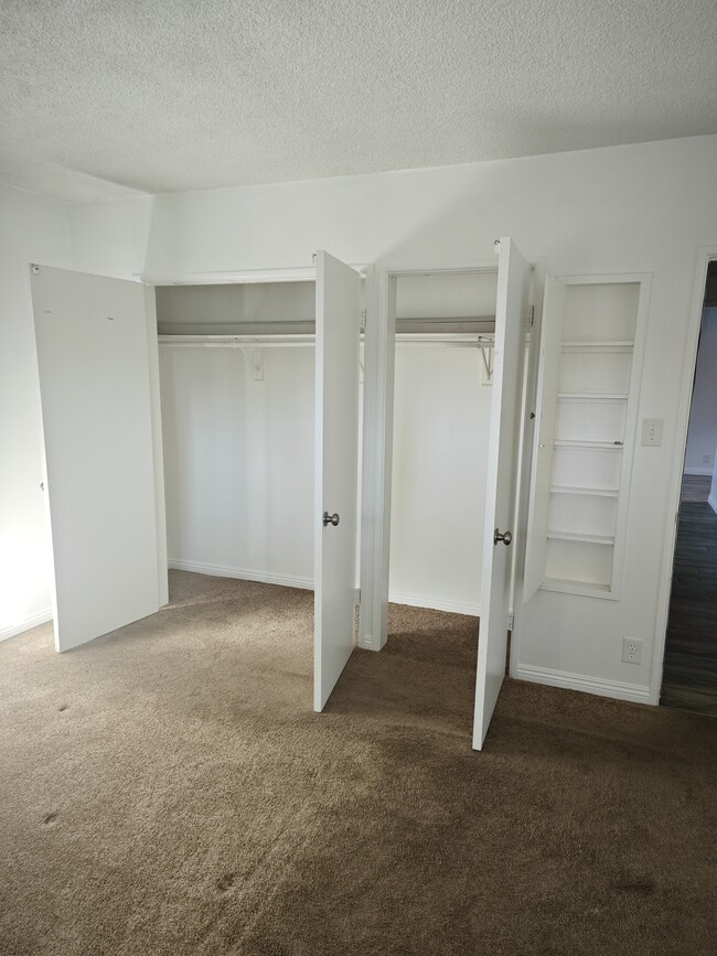 444 W Regent St in Inglewood, CA - Building Photo - Building Photo