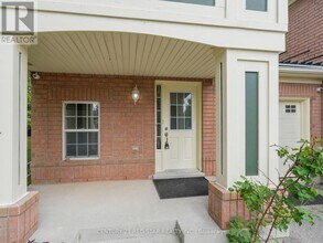 1144 Barclay Cir in Milton, ON - Building Photo - Building Photo