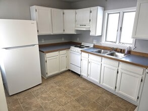 1007 Fournie St in Midland, MI - Building Photo - Building Photo