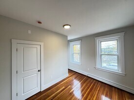 360 Campbell Ave in West Haven, CT - Building Photo