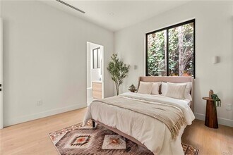 17827 Miranda St in Los Angeles, CA - Building Photo - Building Photo