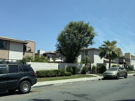 1335 Massachusetts Ave, Unit 101 in Riverside, CA - Building Photo