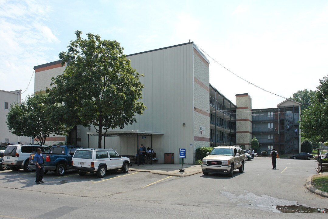 Nashville Auto-Diesel College in Nashville, TN - Building Photo