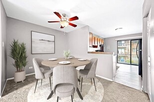 The Flats at Gladstone in Glendale Heights, IL - Building Photo
