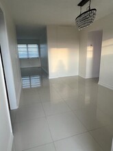 1400 SW 27th Ave, Unit Miami-Coral Gables in Miami, FL - Building Photo - Building Photo