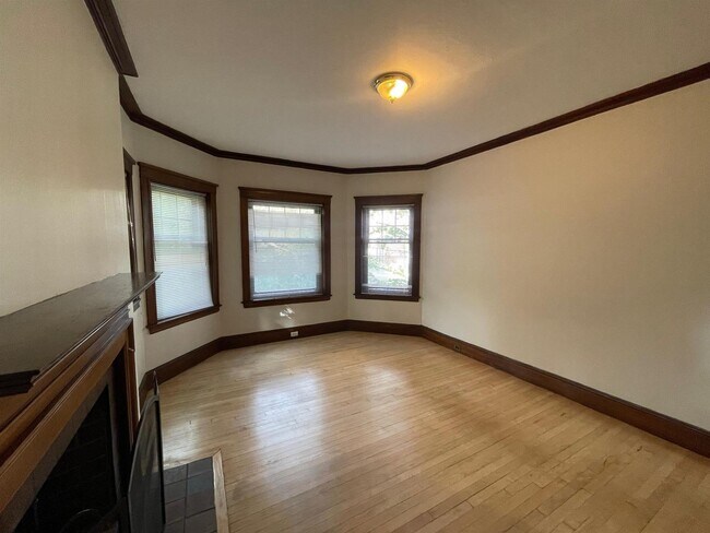 8 Humboldt St, Unit 3 in Cambridge, MA - Foto de edificio - Building Photo