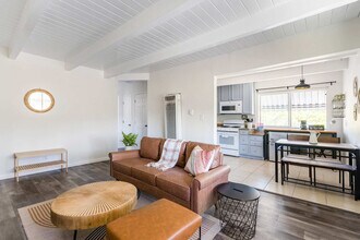 2312 Bonar St-Unit -ID1310766P in Berkeley, CA - Foto de edificio - Building Photo