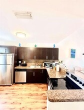 2431-2433 SW 58th Manor in Fort Lauderdale, FL - Building Photo - Building Photo