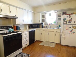 2305 NW 50th St in Oklahoma City, OK - Foto de edificio - Building Photo