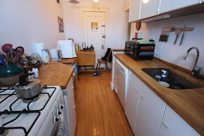 28 Sidlaw Rd in Boston, MA - Building Photo - Building Photo