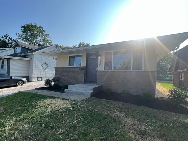 2758 Beulah Rd in Columbus, OH - Foto de edificio - Building Photo